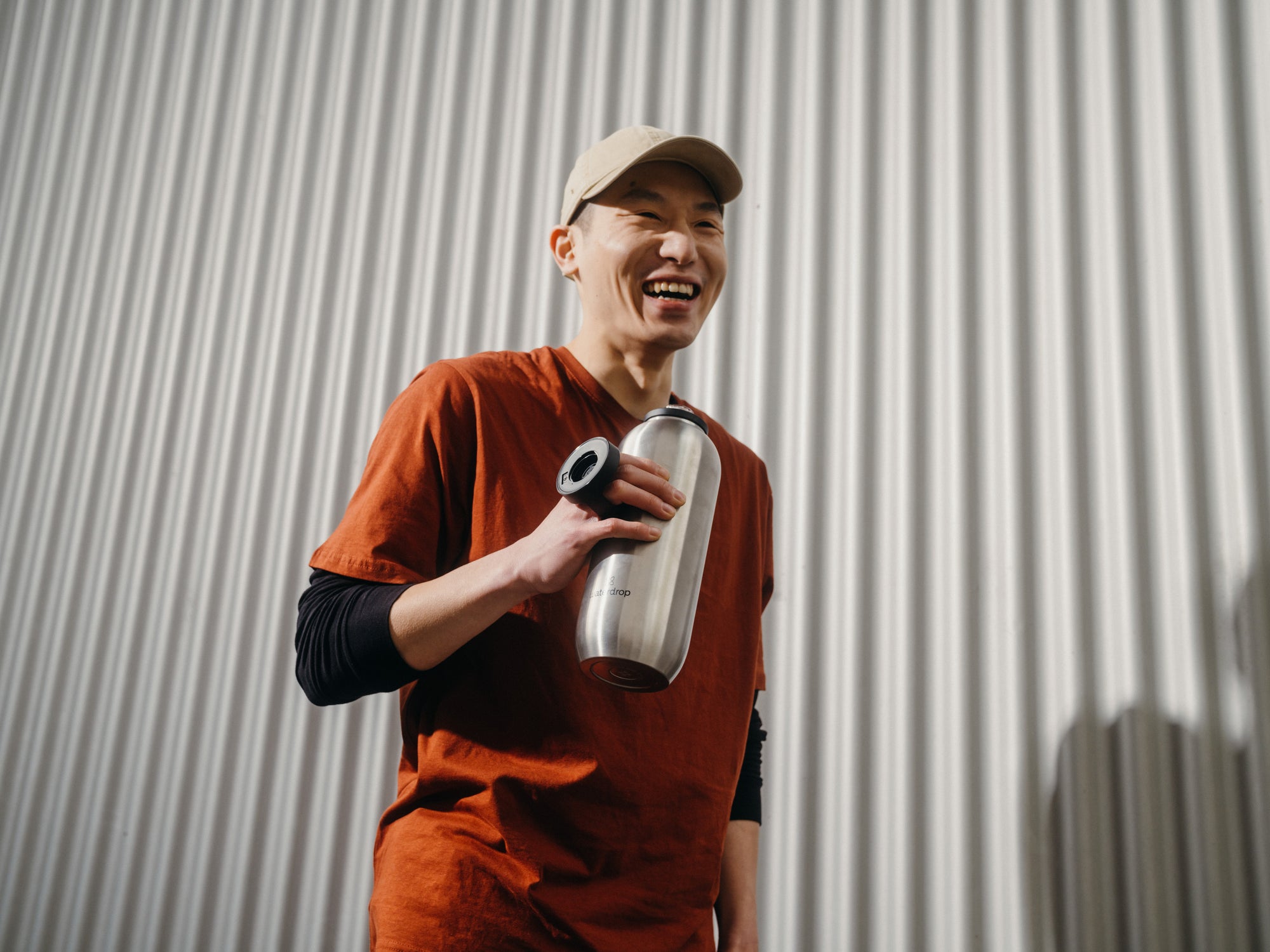 Wie viel Wasser solltest du am Tag trinken und warum?