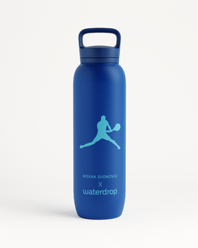 Novak Djokovic Thermo Trinkflasche mit Tennismotiv.