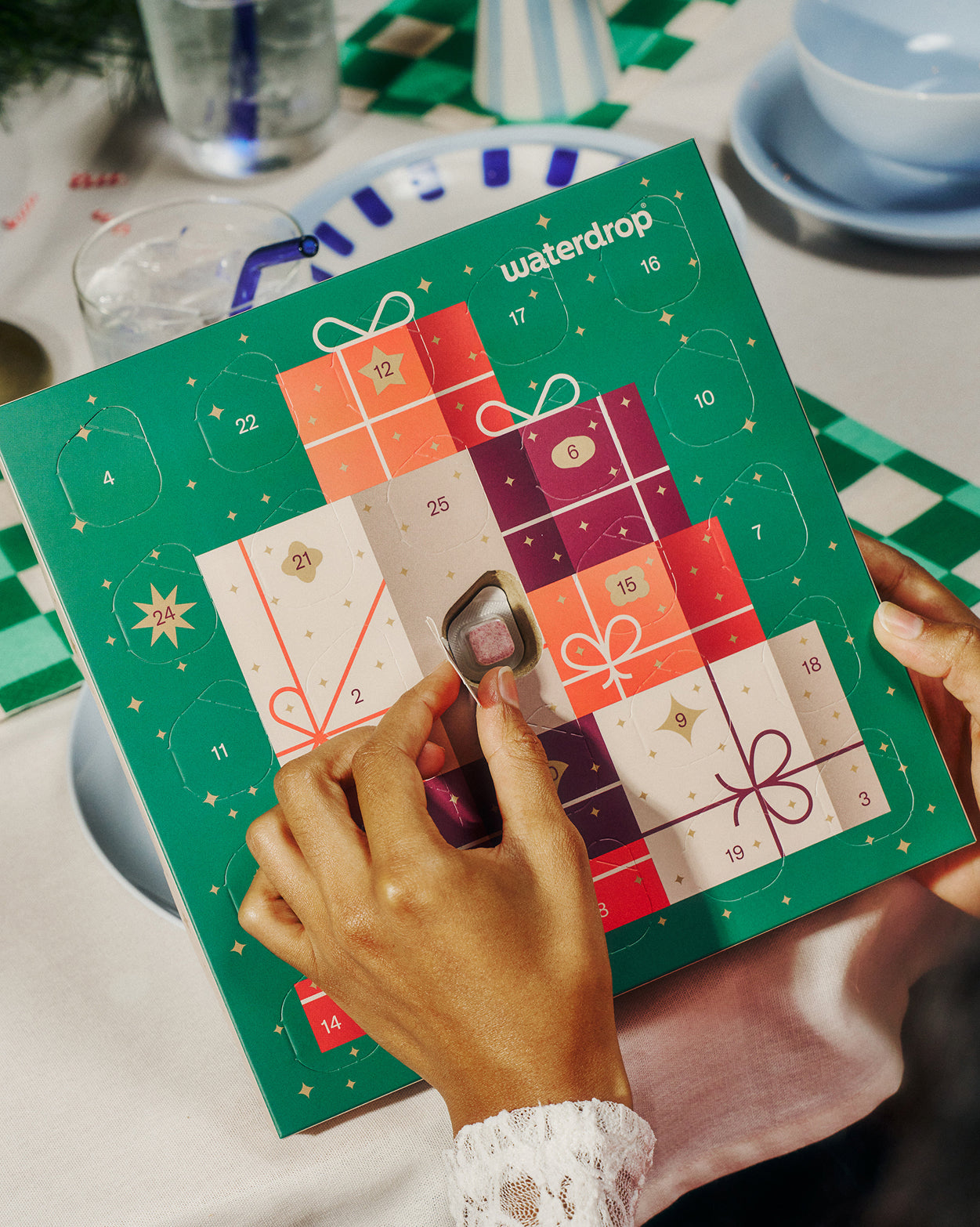 Adventskalender Set mit Microdrink-Würfel von waterdrop®.