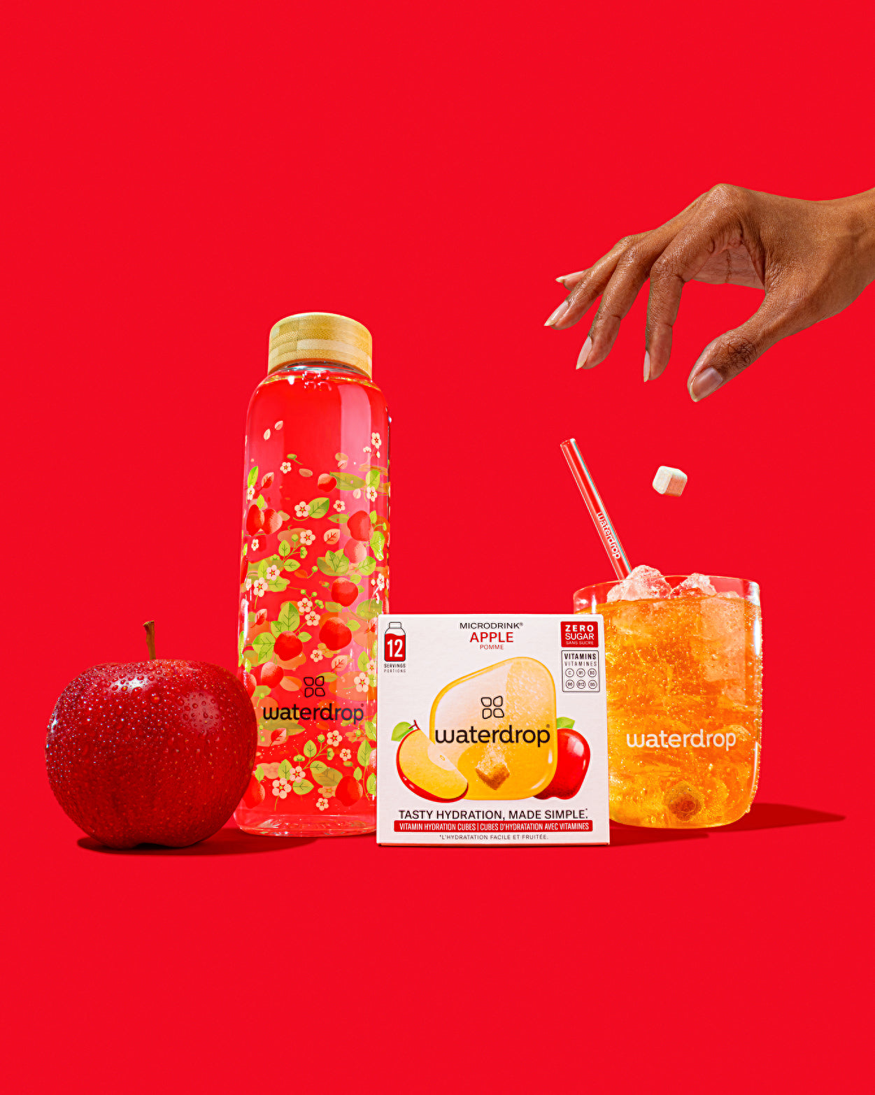 Apfel Glass Geschenkset mit Microdrink-Würfeln und Flasche.