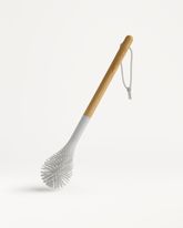 waterdrop® Bottle Brush mit Bambusgriff und flexiblen Silikonspitzen.