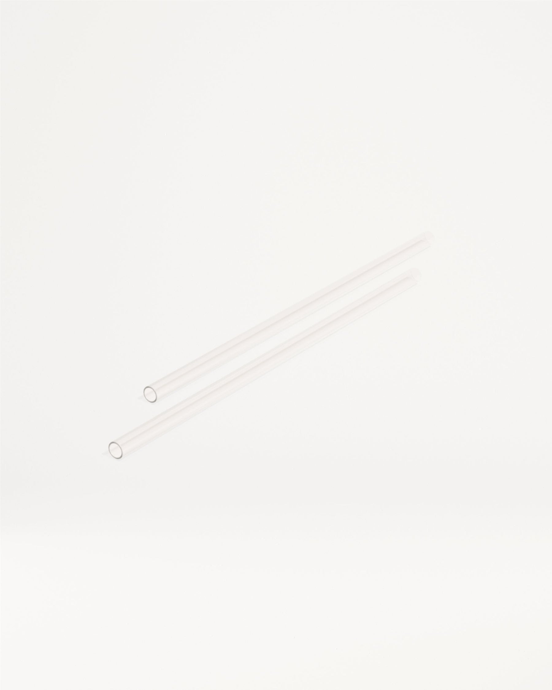 Explorer Thermo Tumbler Straws - klare, schlanke Röhren.