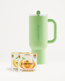 Chill Mode Set: Grüner Tumbler mit EISTEE PEACH und Zitronen-Microdrinks.