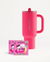 Pink Lemonade Explorer Set mit isoliertem Becher und Microdrink-Würfeln.