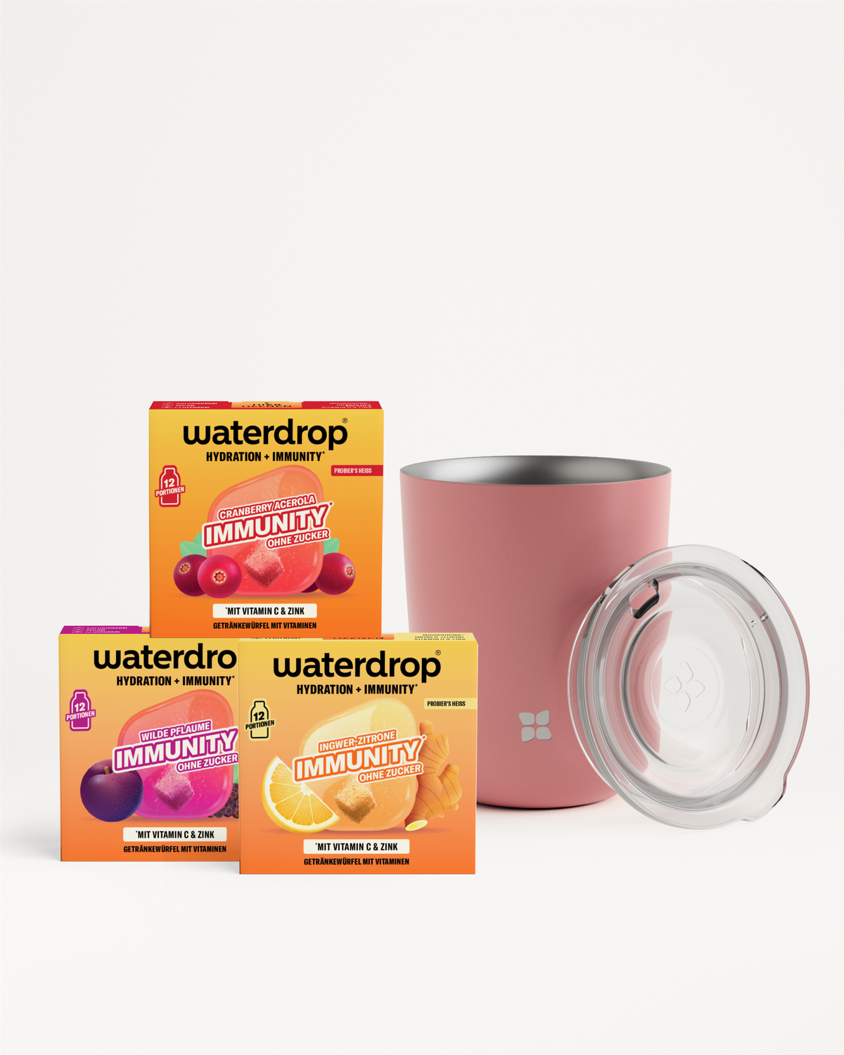 Verschiedene Waterdrop Immunity Hydratationspackungen mit rosa isolierter Tasse und transparentem Deckel.