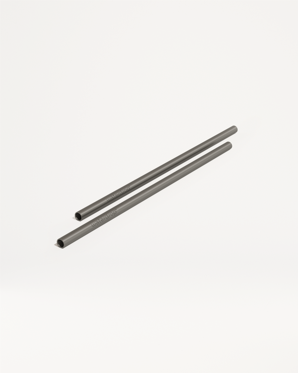 Zwei graue Wähle dein Goodie Metall-Trinkhalme von waterdrop®.